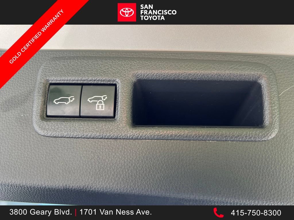 Certified 2021 Toyota Venza LE AWD/4WD image 39