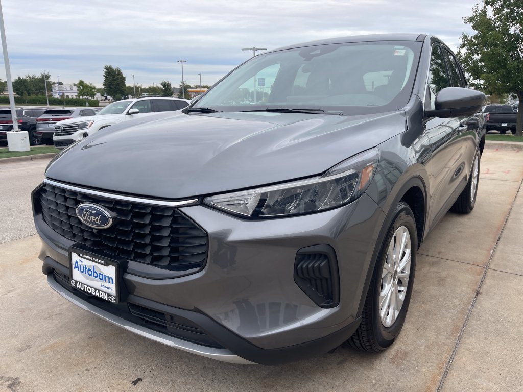 Used 2023 Ford Escape Active w/ Tech Pack #2 FWD 360° Tour