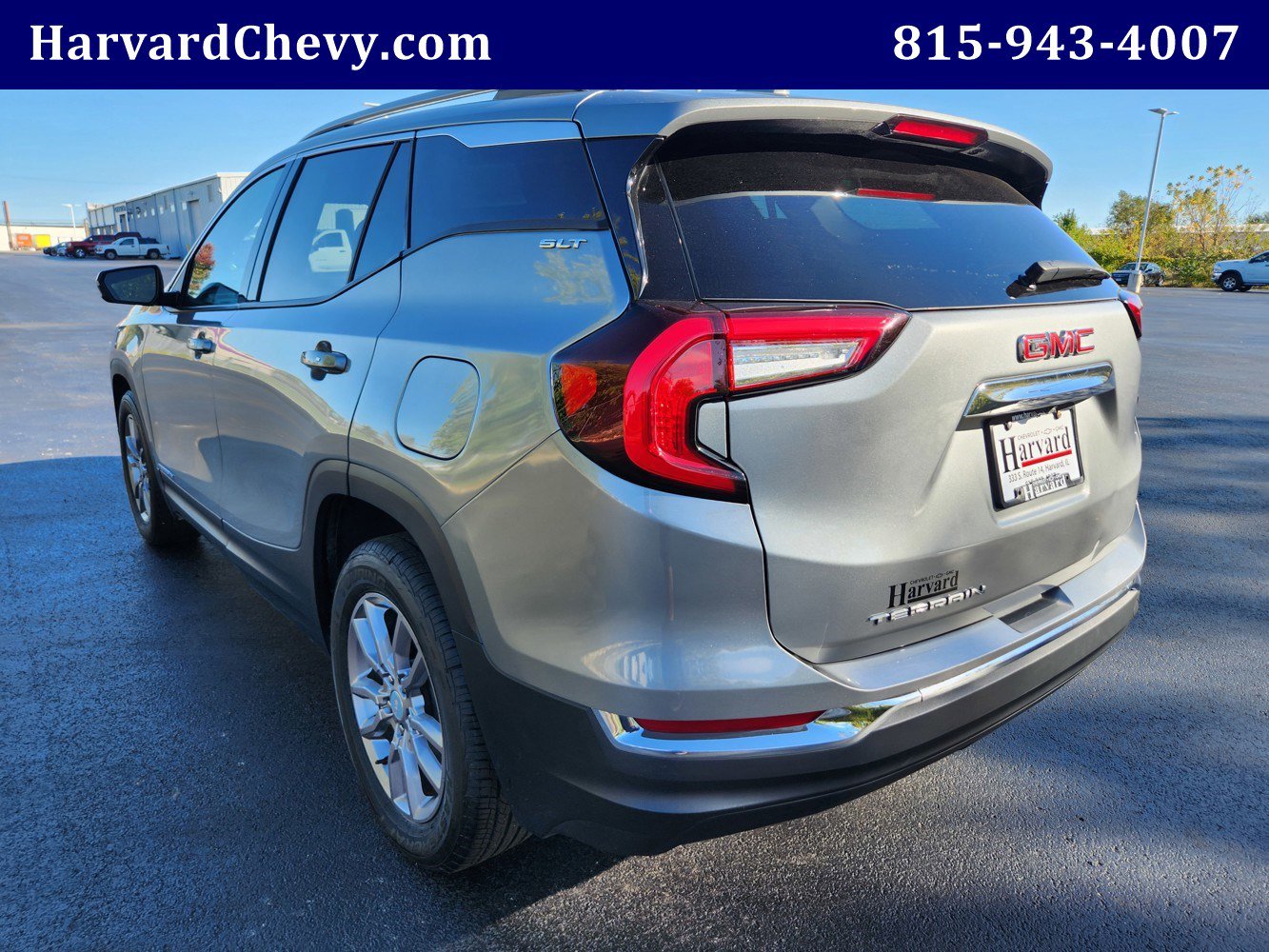 Used 2024 GMC Terrain SLT image 6