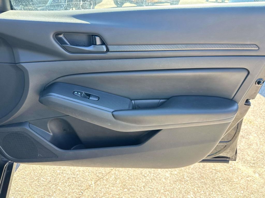Used 2023 Nissan Altima 2.5 S FWD image 18