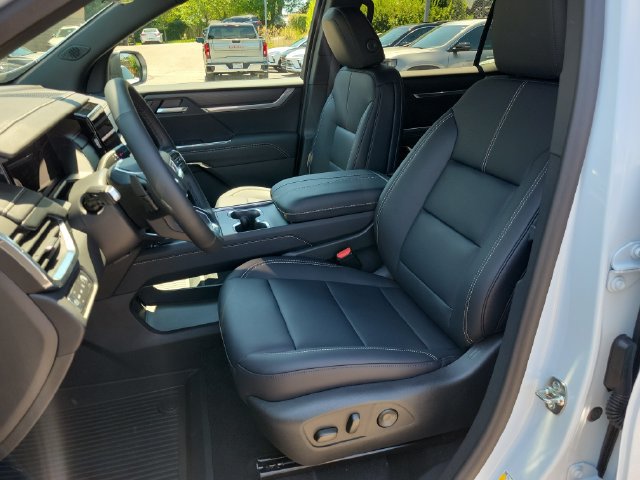 New 2026 GMC Acadia Elevation w/ Black Edition AWD/4WD image 13