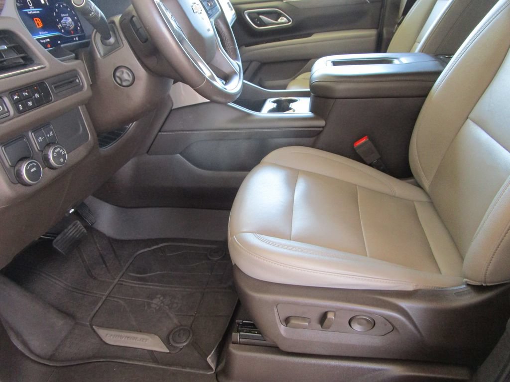 Used 2023 Chevrolet Tahoe LT w/ Luxury Package RWD image 28