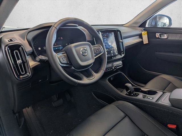 New 2026 Volvo XC40 B5 Core w/ Climate Package AWD/4WD image 3