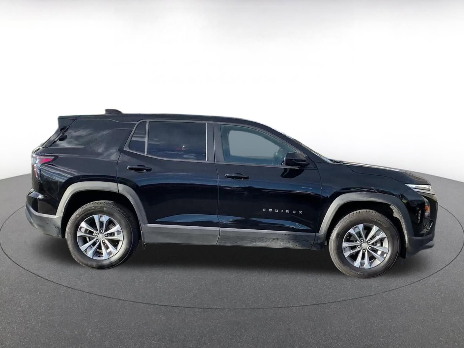 Used 2025 Chevrolet Equinox LT image 16