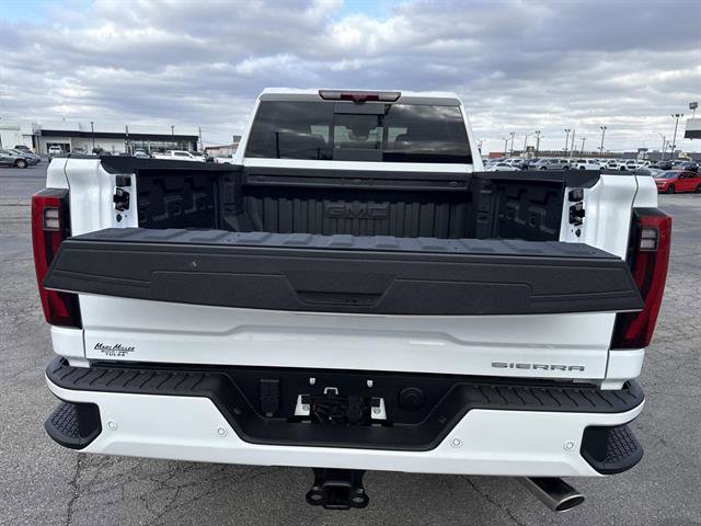 Used 2026 GMC Sierra 2500 Denali w/ Denali Reserve Package image 9