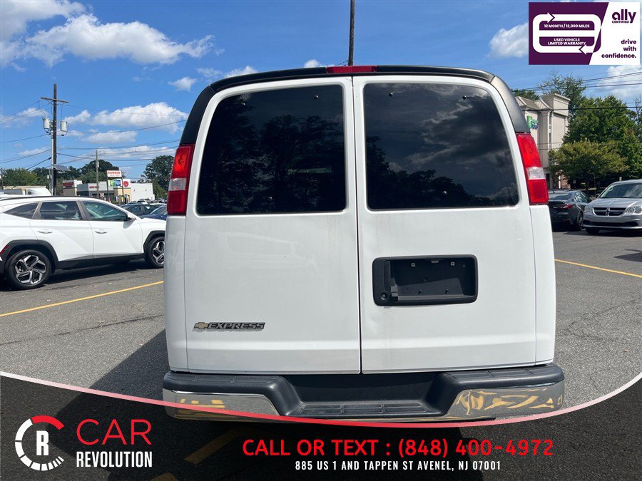 Used 2024 Chevrolet Express 3500 LT w/ LT Preferred Equipment Group RWD image 6
