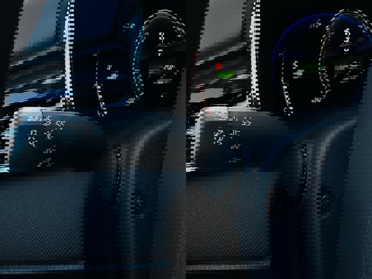 Used 2025 Toyota Camry LE image 34