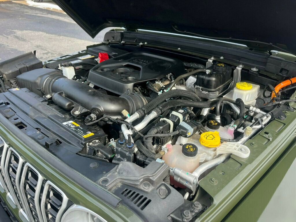 Used 2024 Jeep Wrangler Unlimited Sahara w/ Dual Top Group image 62