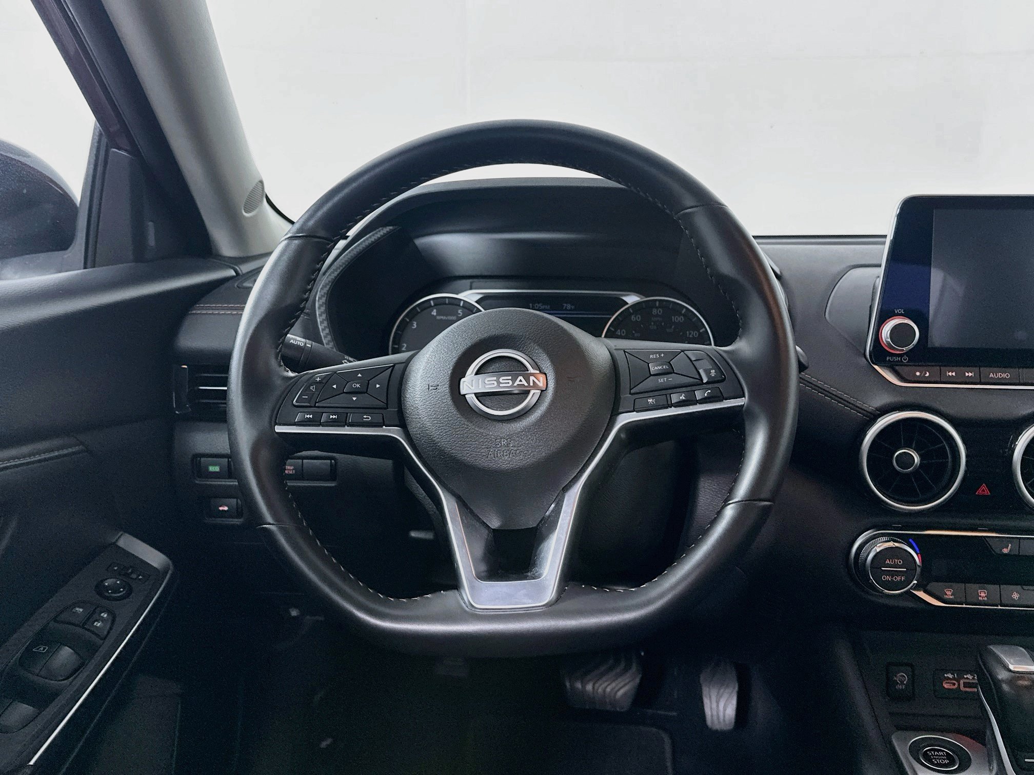 Used 2025 Nissan Sentra SR FWD image 17