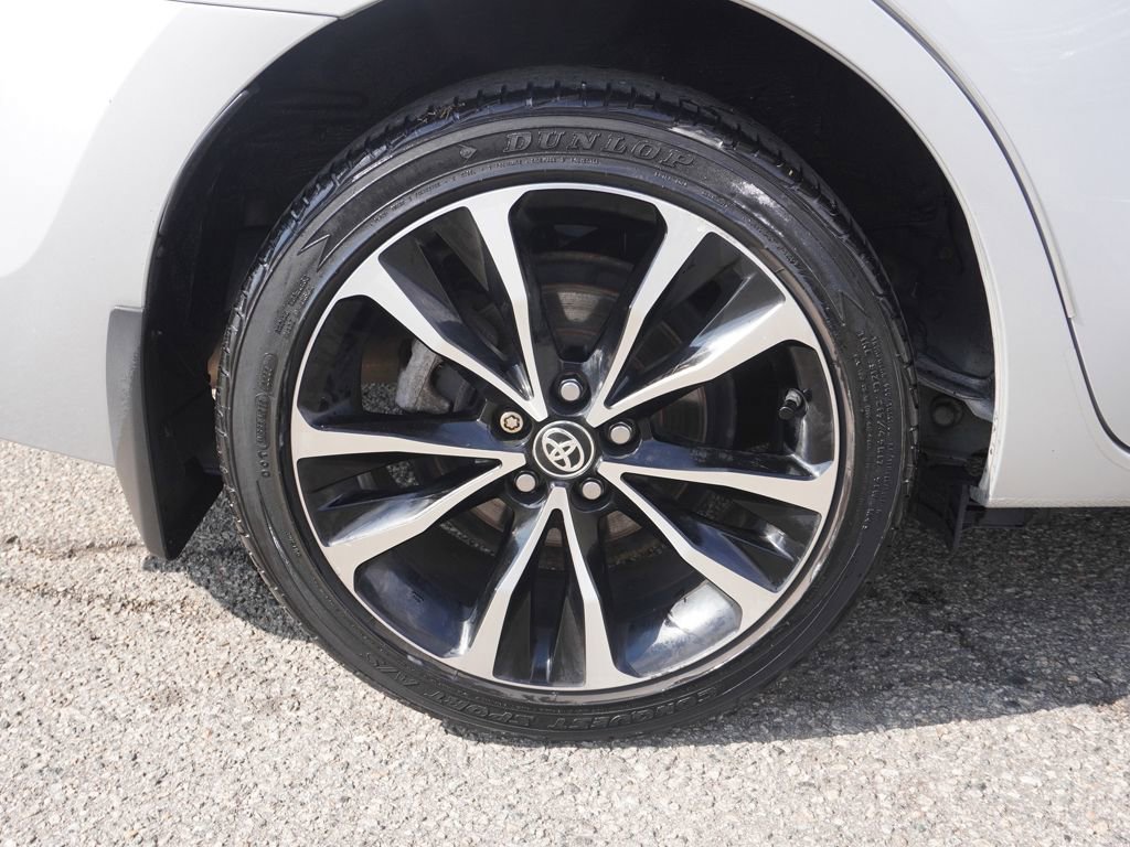 Used 2019 Toyota Corolla SE image 15