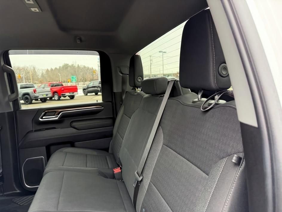 Certified 2024 Chevrolet Silverado 2500 LT w/ Convenience Package image 9