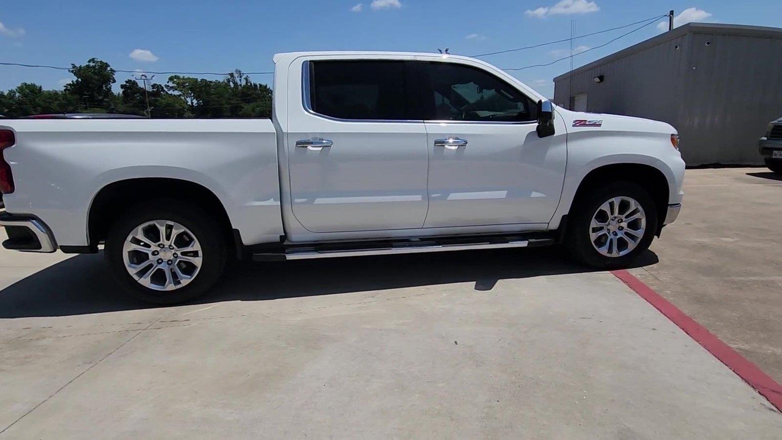 Used 2023 Chevrolet Silverado 1500 LTZ w/ Z71 Off-Road Package AWD/4WD image 9