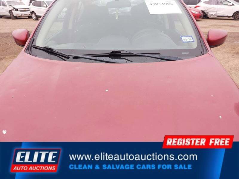 Used 2019 Nissan Versa SV image 11