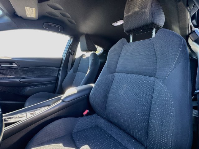 Used 2018 Toyota C-HR XLE FWD image 24