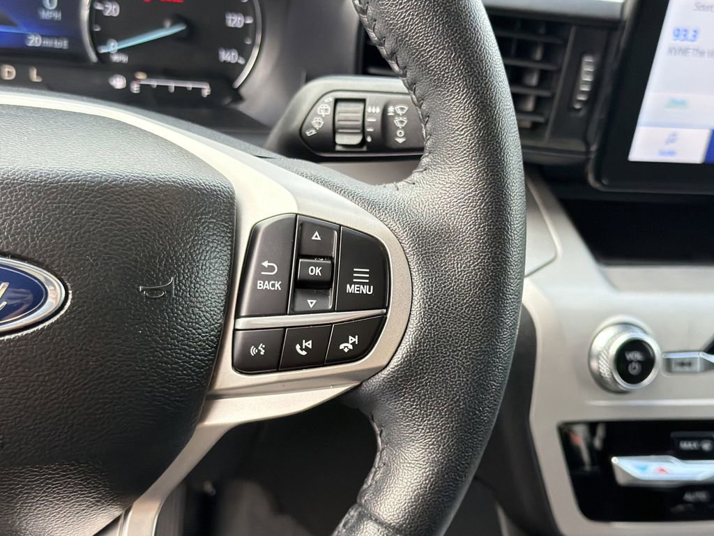 Used 2023 Ford Explorer XLT AWD/4WD image 27