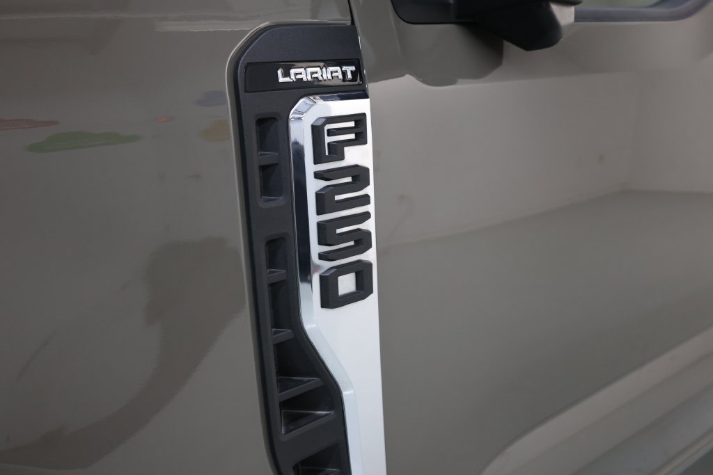 Used 2026 Ford F250 Lariat w/ Tremor Off-Road Package AWD/4WD image 75