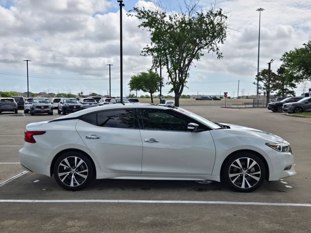 Used 2017 Nissan Maxima Platinum image 4