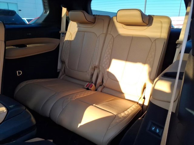 Used 2023 Jeep Grand Cherokee L Summit w/ Luxury Tech Group V image 28