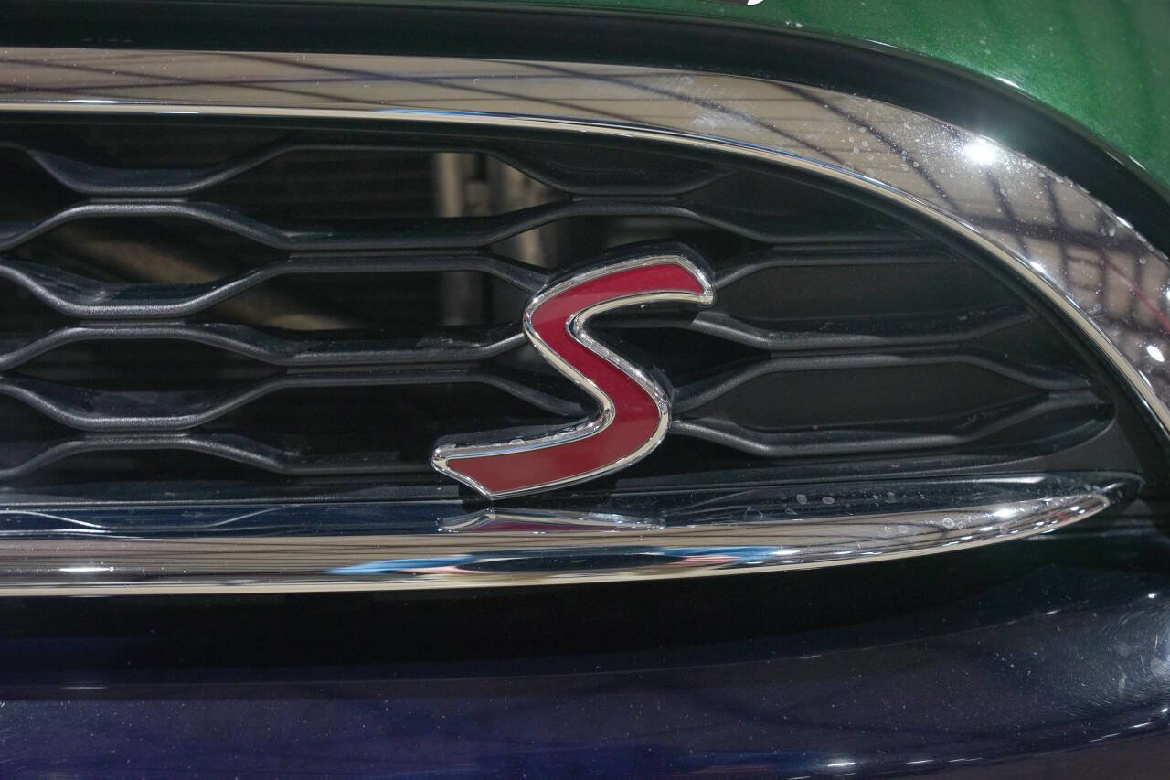 Used 2015 MINI Cooper S image 22