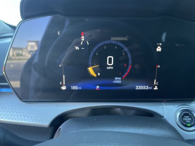 Used 2025 Chevrolet Trax LT FWD image 20