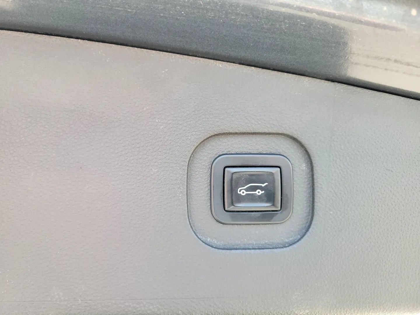 Used 2010 GMC Terrain SLT FWD image 36