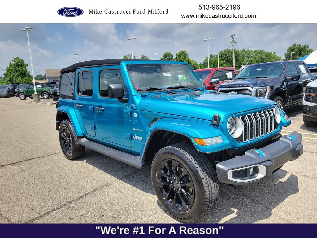 Used 2024 Jeep Wrangler Unlimited Sahara w/ Technology Group AWD/4WD image 7