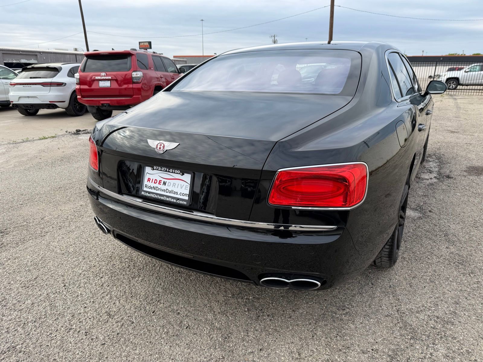 Used 2018 Bentley Flying Spur V8 image 6