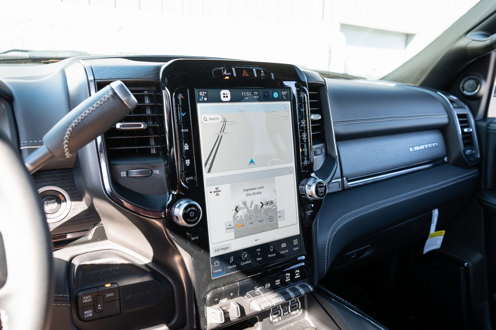 Used 2024 RAM 2500 Limited image 37