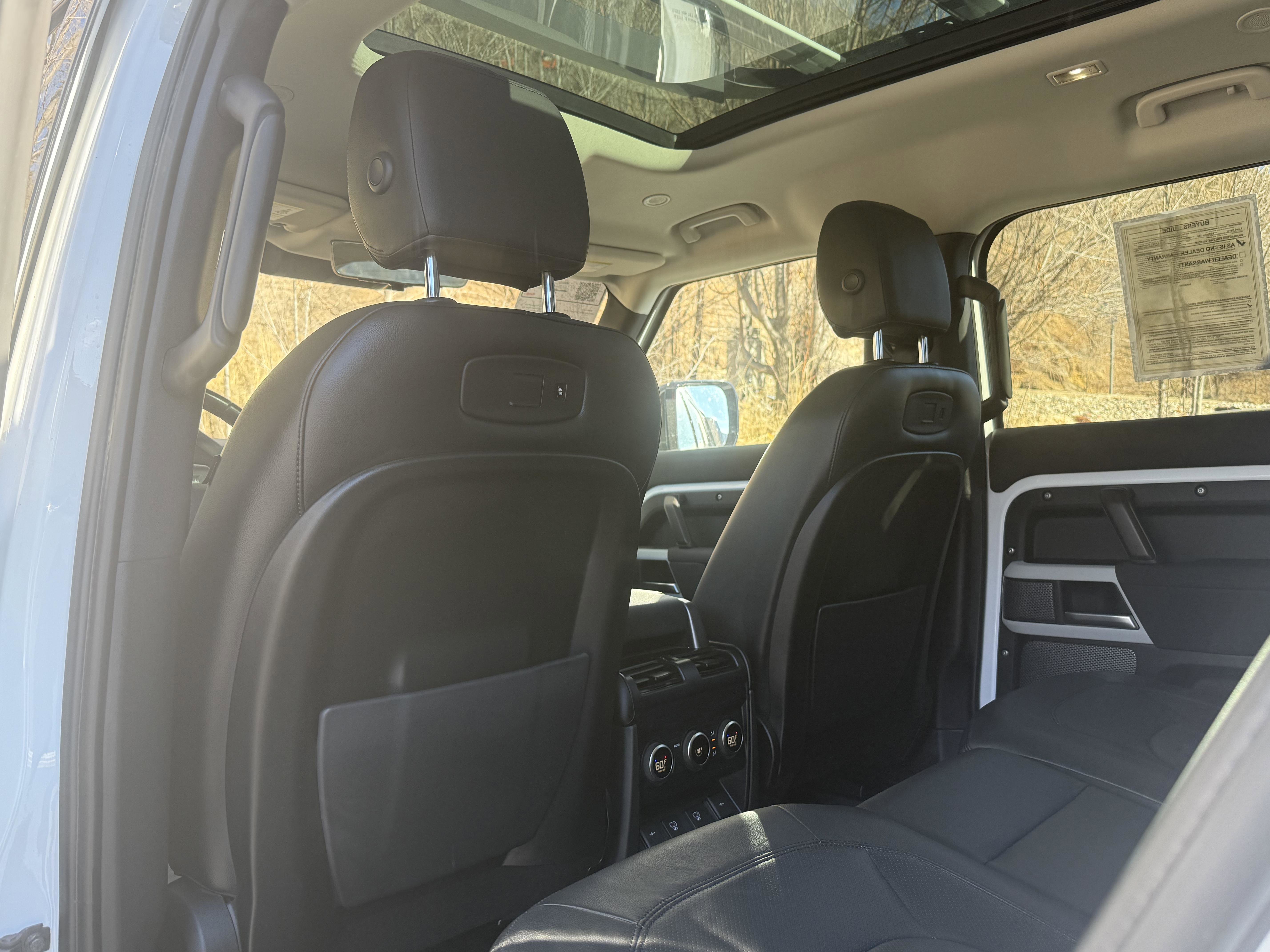 Certified 2022 Land Rover Defender 110 SE image 32