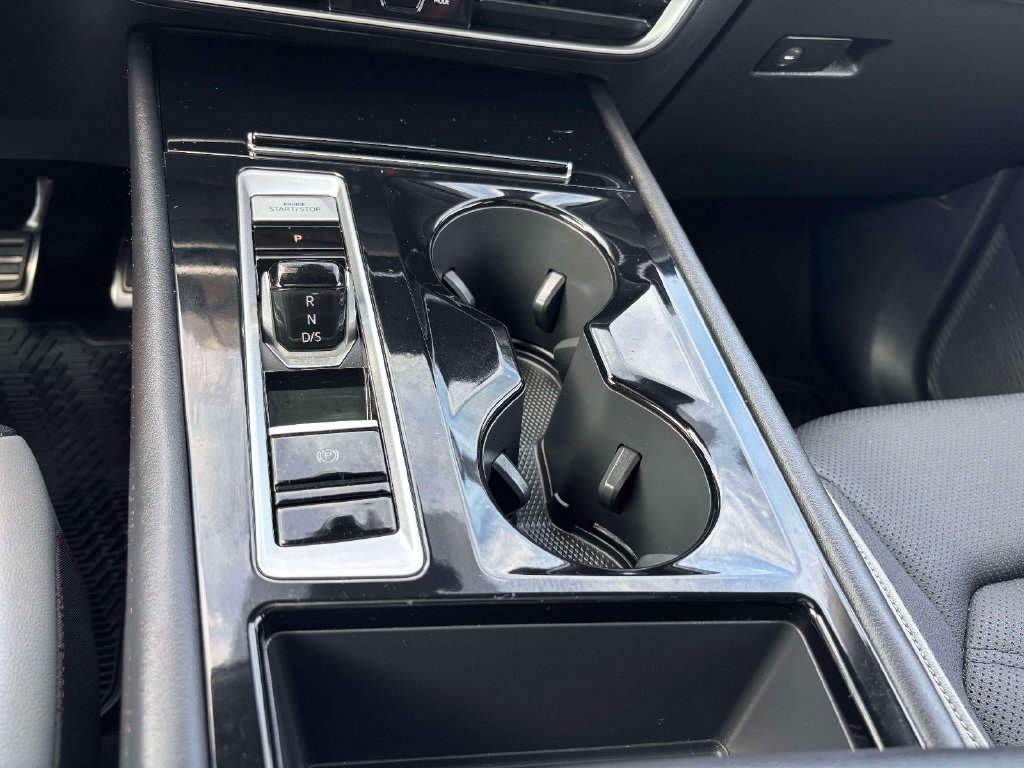 Certified 2024 Volkswagen Atlas Peak Edition SE AWD/4WD image 31