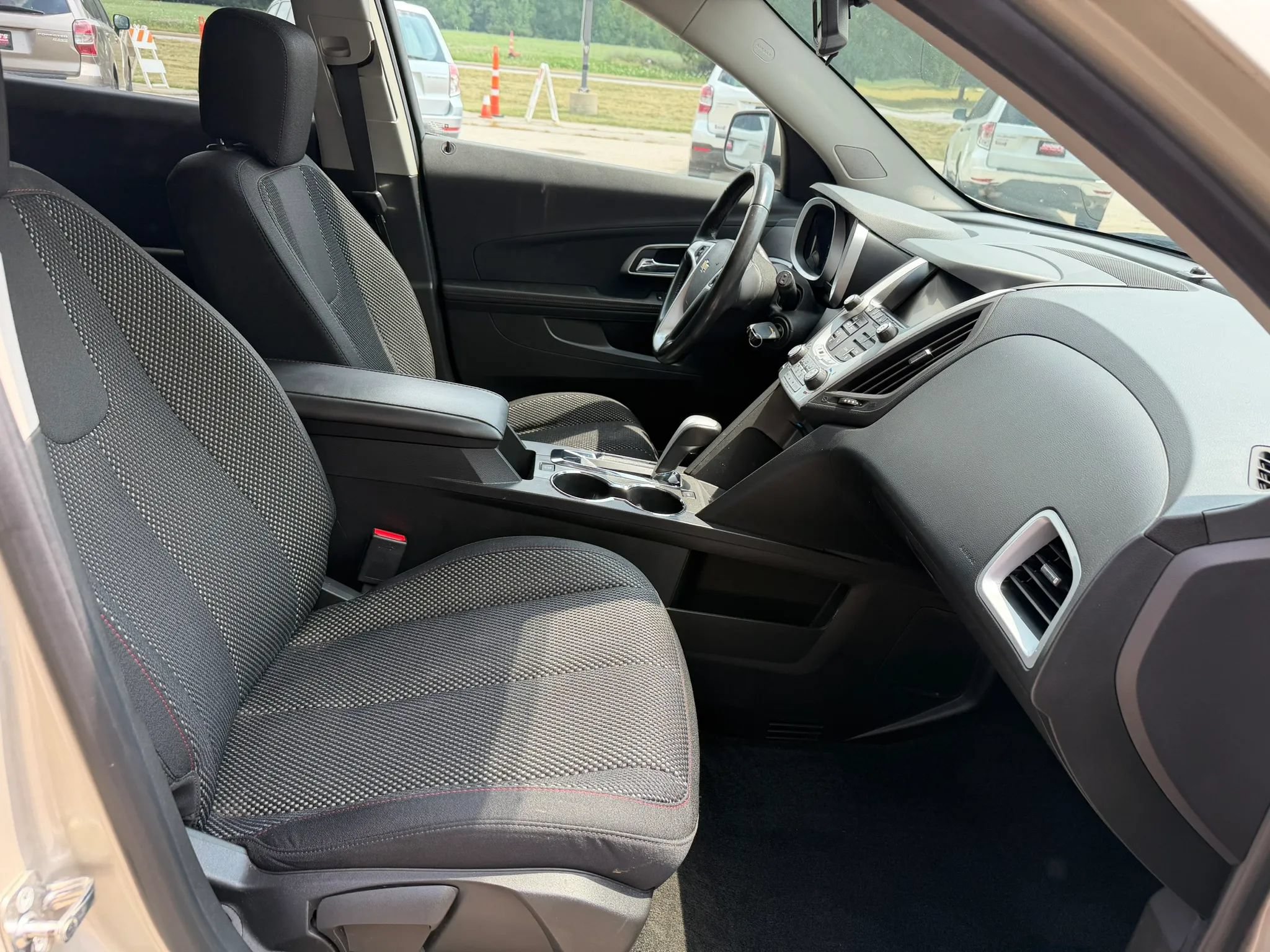 Used 2015 Chevrolet Equinox LT w/ Driver Convenience Package FWD image 14
