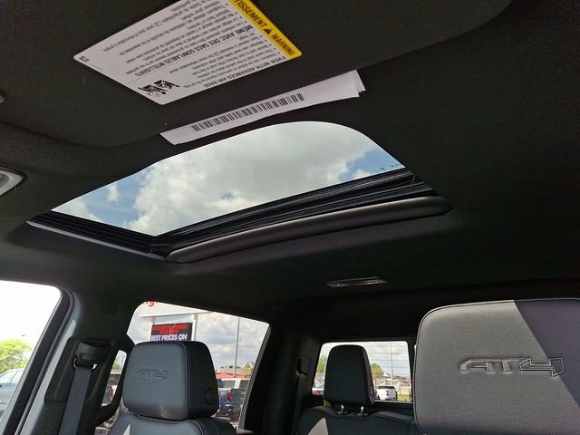 New 2026 GMC Sierra 2500 AT4 w/ AT4 Premium Plus Package AWD/4WD image 10