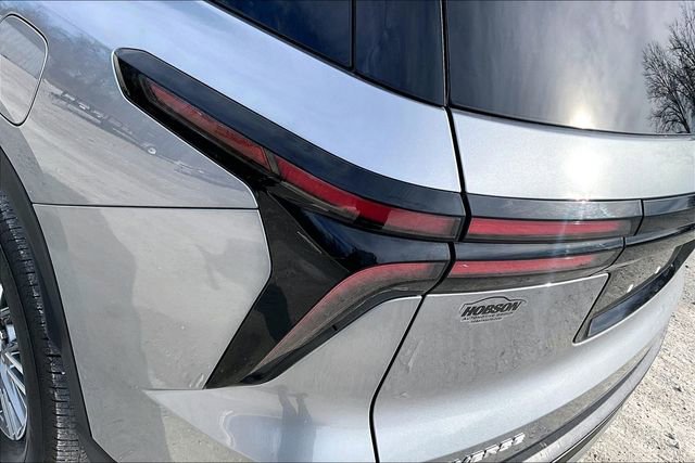 Used 2025 Chevrolet Traverse LT image 30
