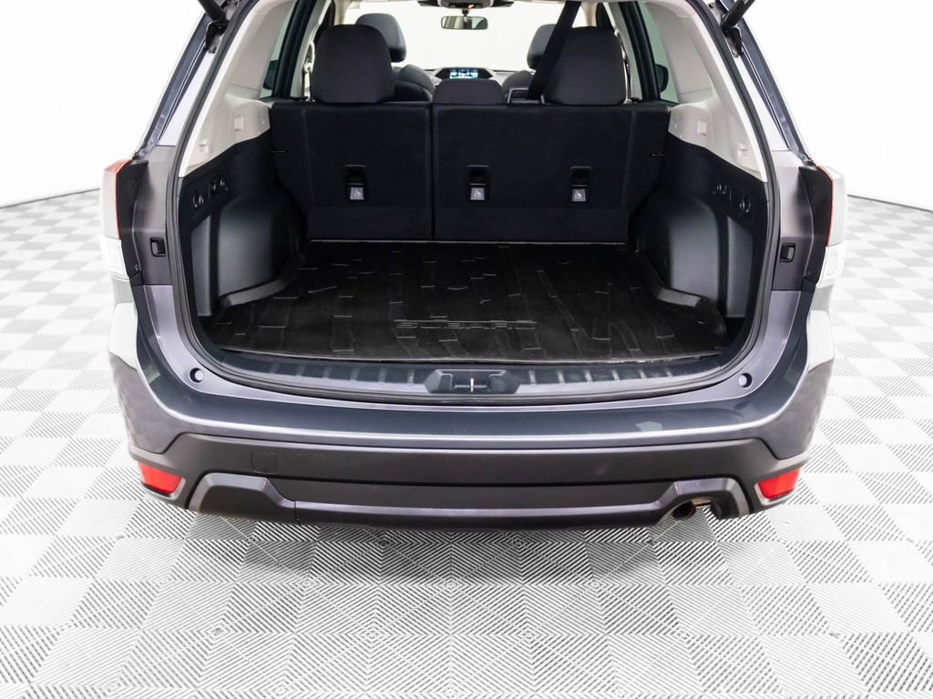 Used 2023 Subaru Forester Premium image 32