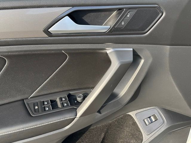 Certified 2022 Volkswagen Tiguan SE w/ Panoramic Sunroof Package image 32