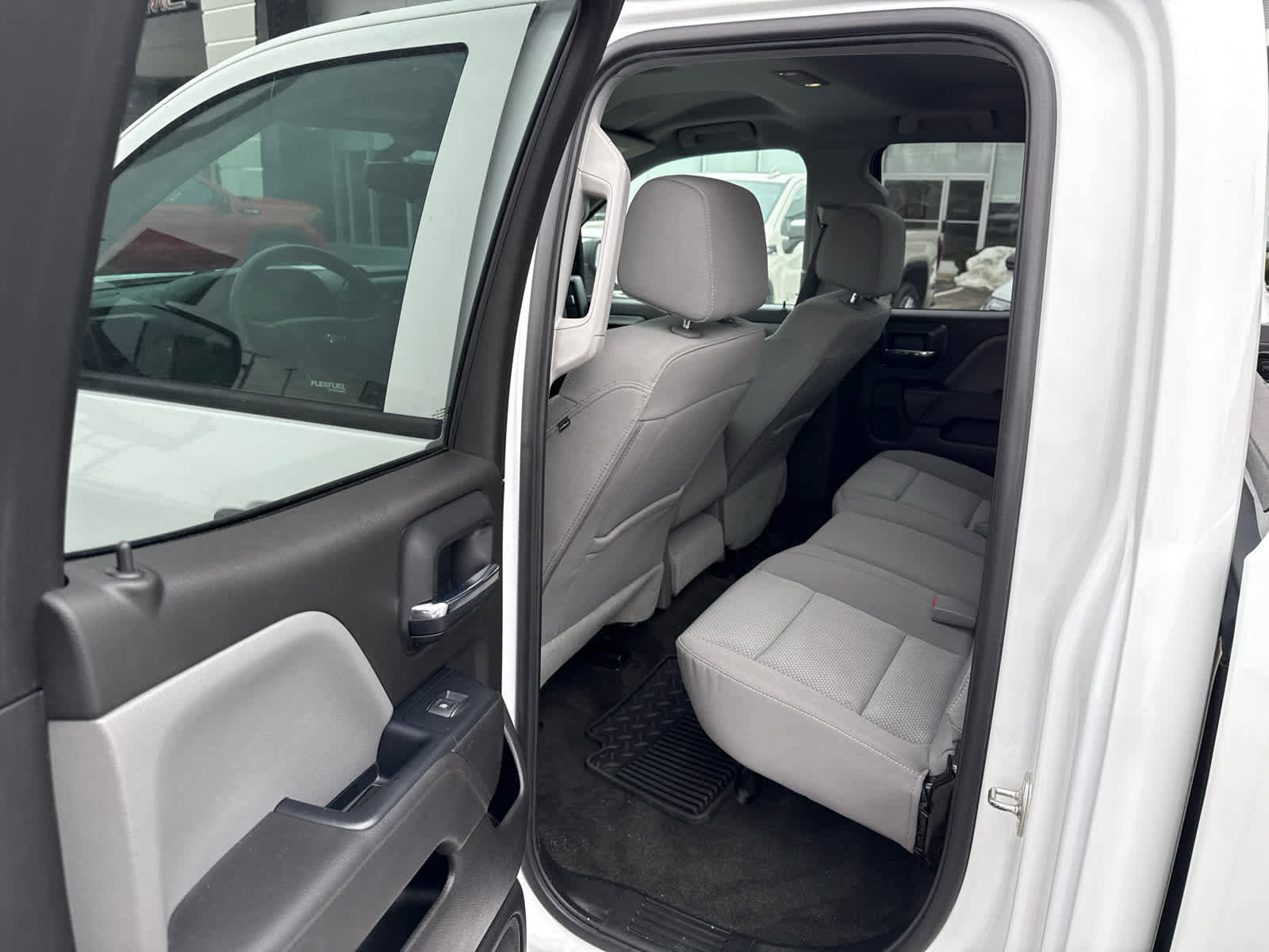 Used 2018 Chevrolet Silverado 1500 Custom w/ Custom Value Package image 12