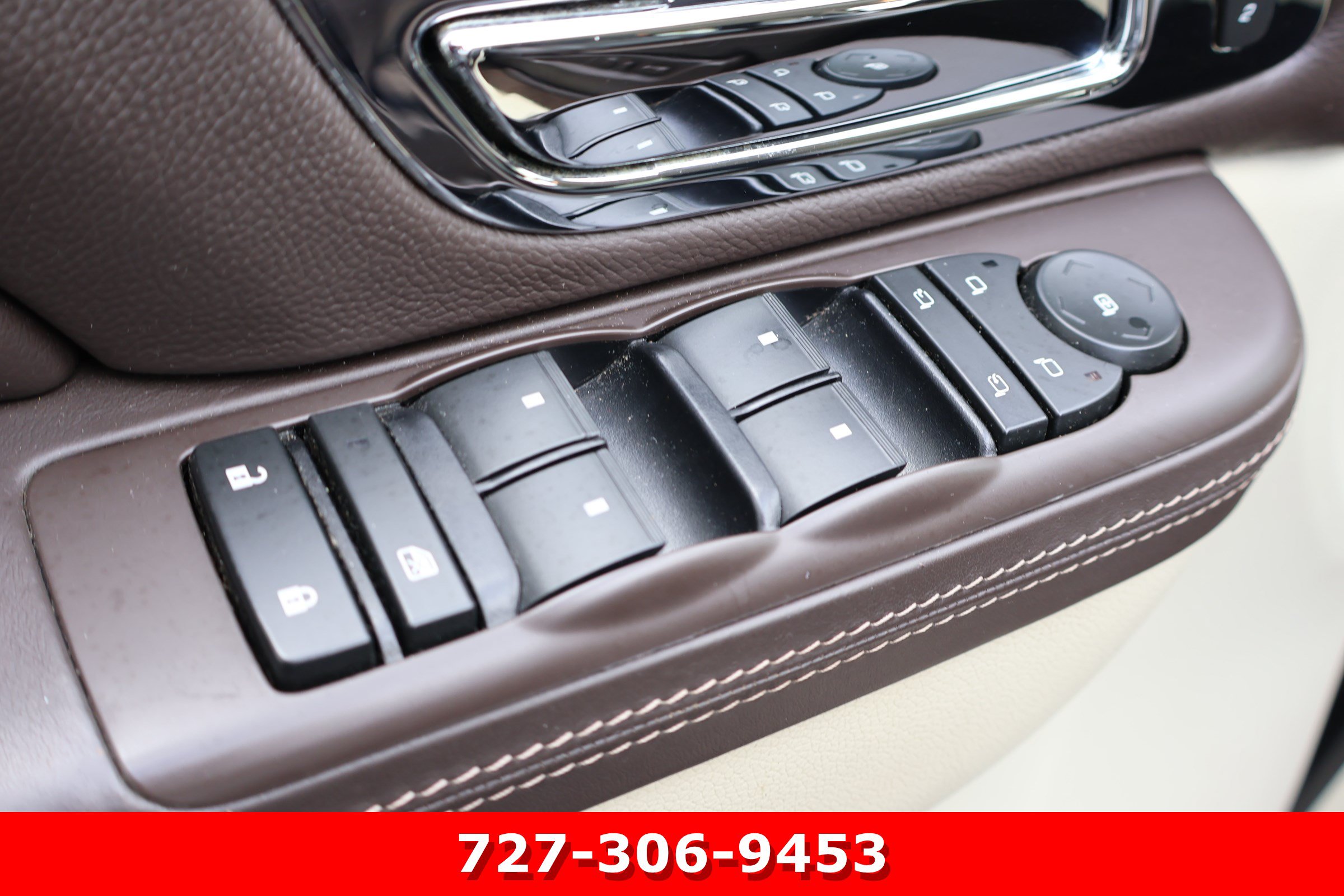Used 2013 Cadillac Escalade ESV Platinum RWD image 17