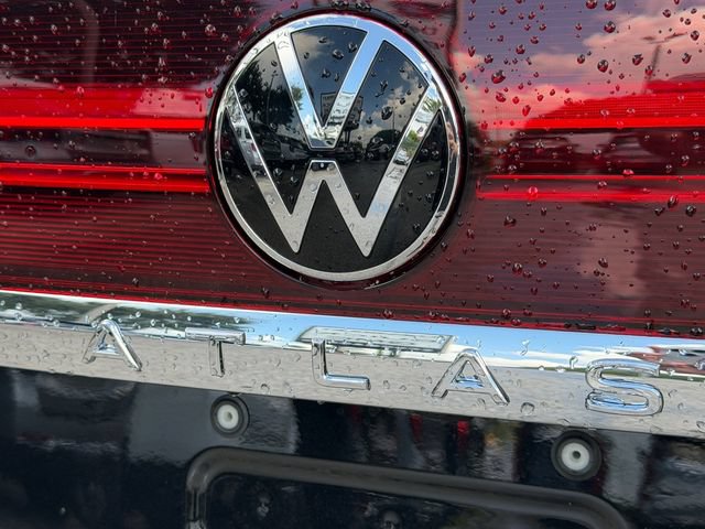 New 2026 Volkswagen Atlas Cross Sport SE FWD image 9