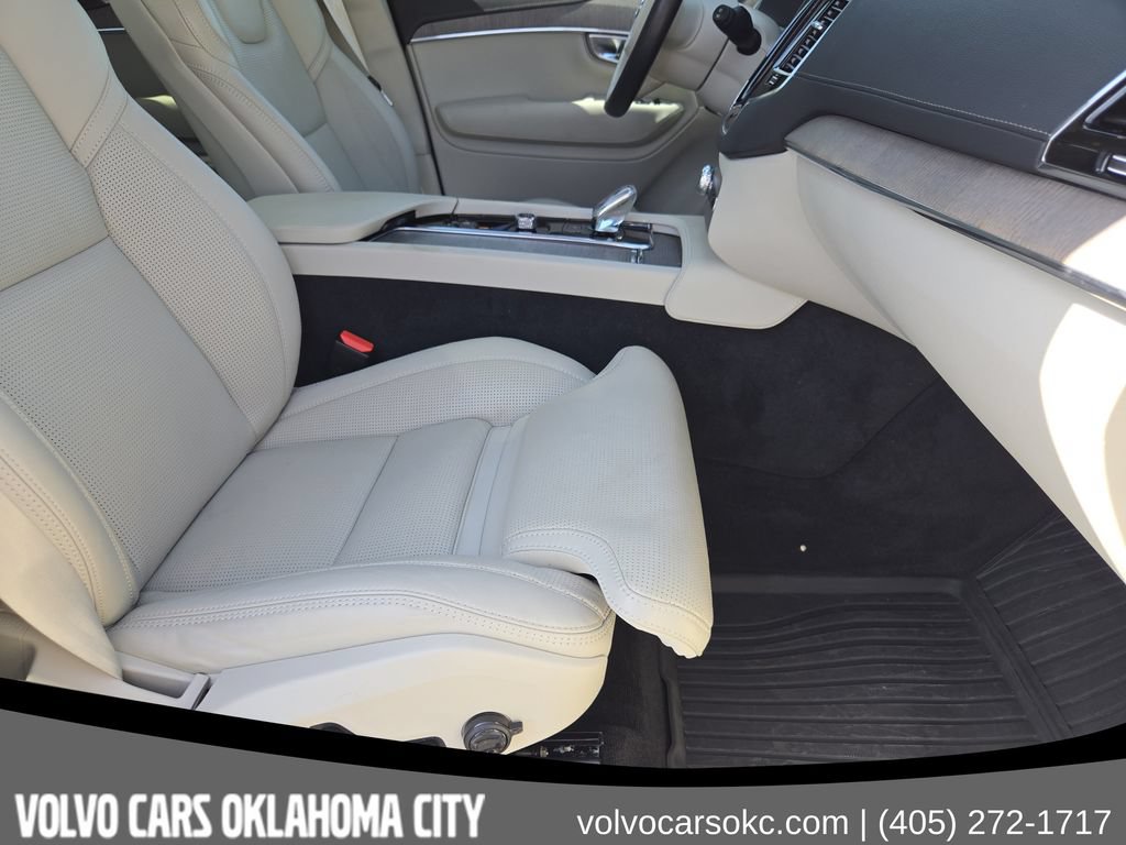 Certified 2023 Volvo XC90 B6 Ultimate w/ Protection Package Premier AWD/4WD image 16