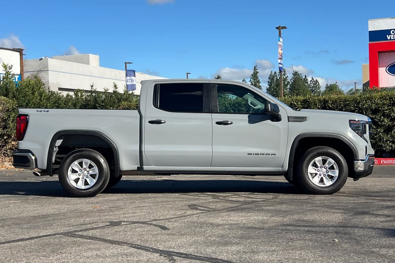 Used 2024 GMC Sierra 1500 Pro w/ Pro Value Package image 8