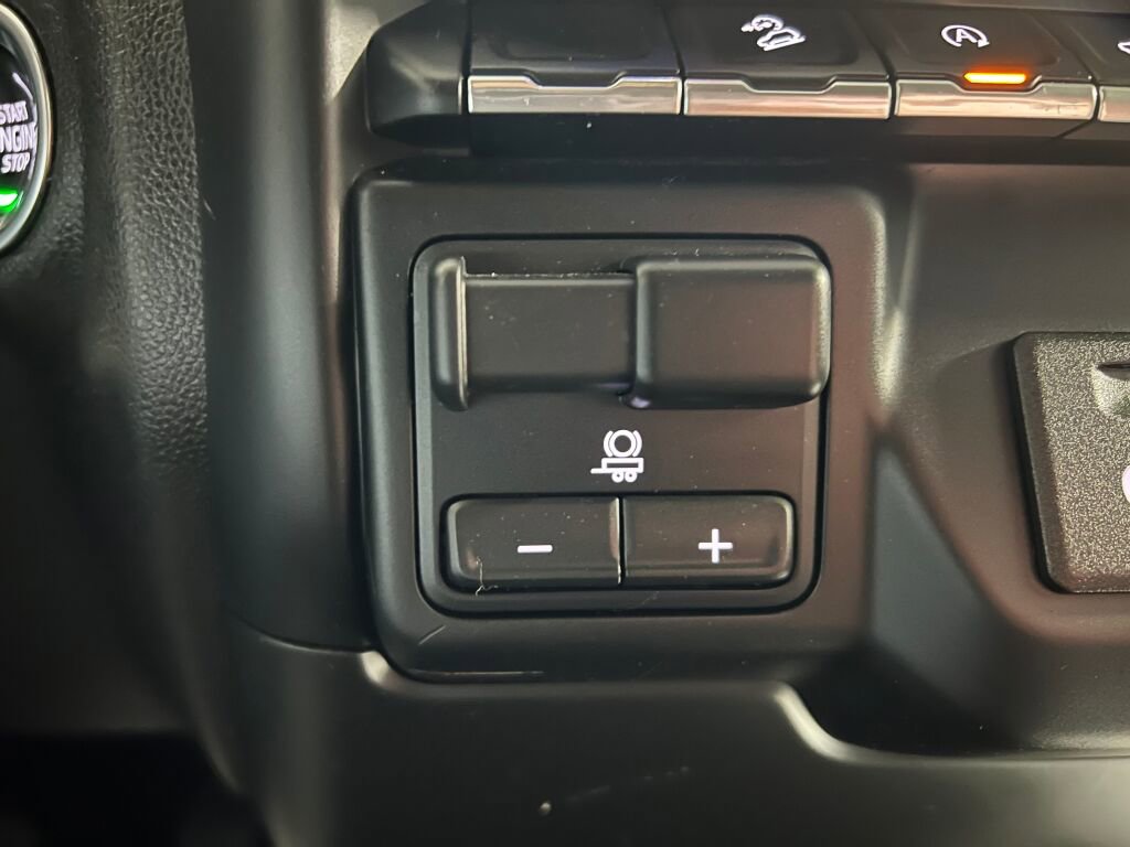 Used 2020 GMC Sierra 1500 SLE w/ SLE Value Package image 12