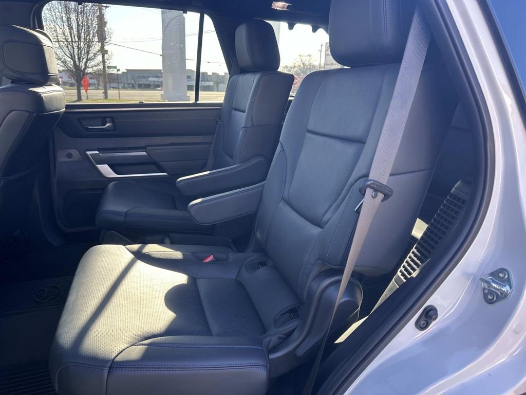 Used 2025 Toyota Sequoia Platinum image 19