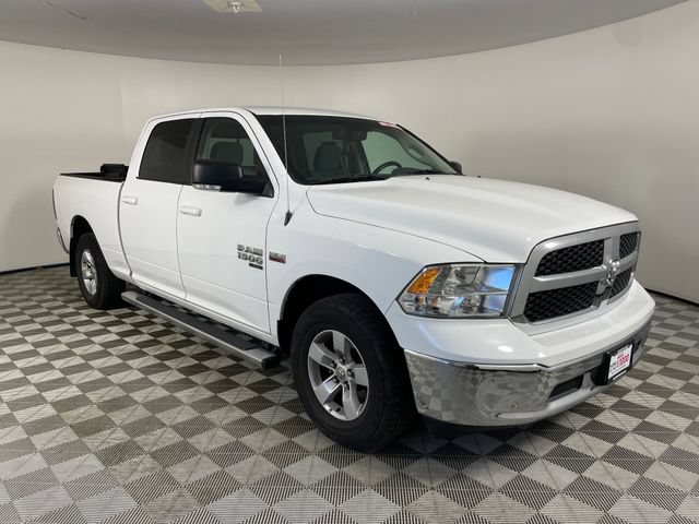 Used 2020 RAM 1500 Classic SLT w/ Luxury Group RWD image 17