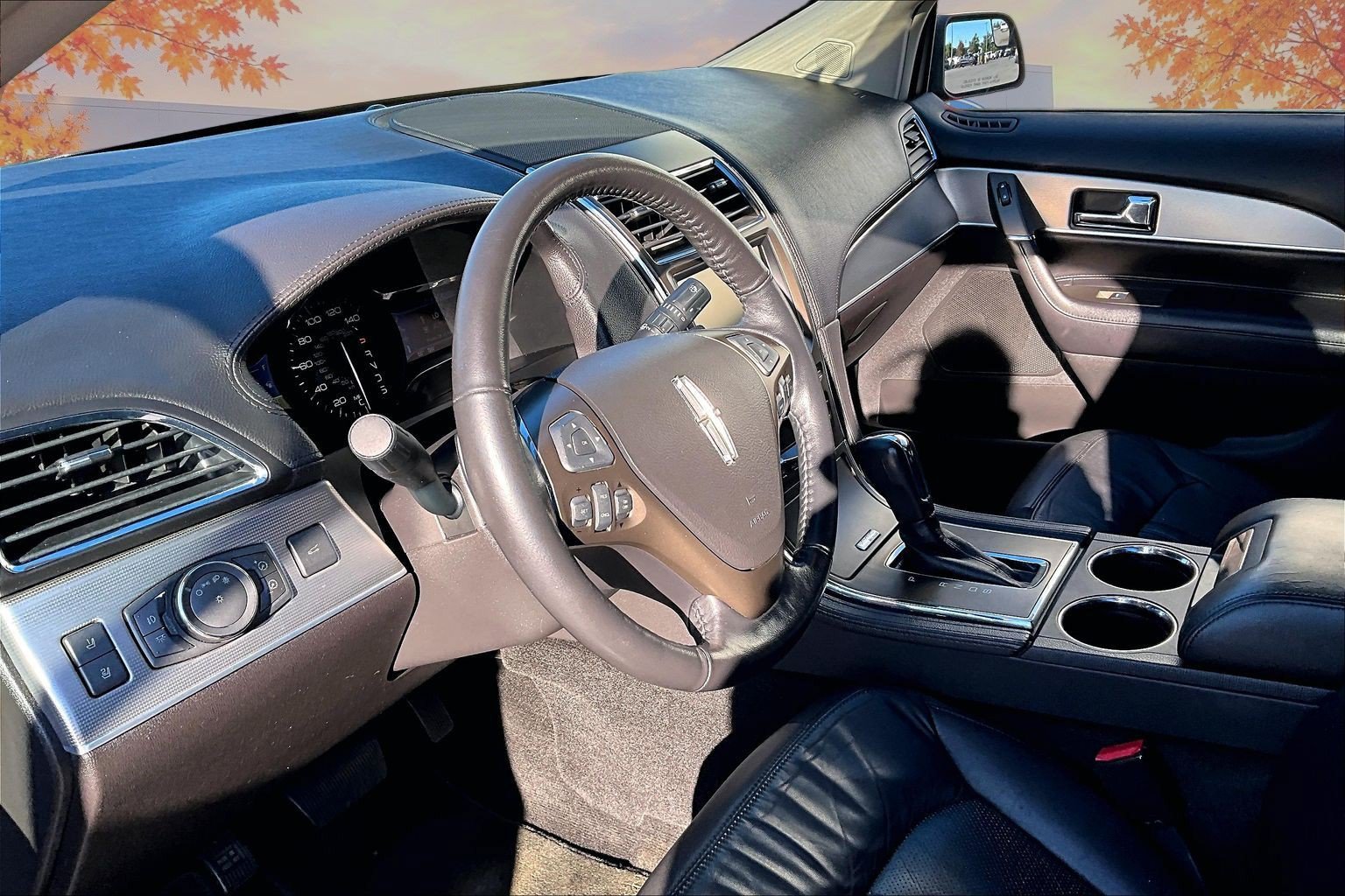 Used 2013 Lincoln MKX AWD image 16