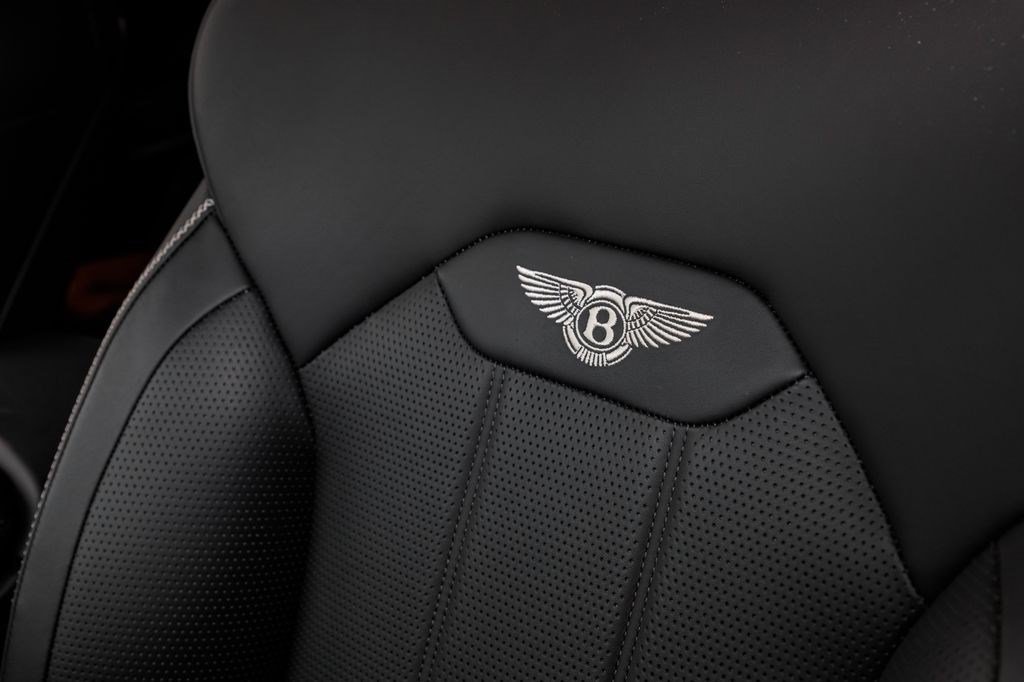 Used 2023 Bentley Bentayga AWD/4WD image 13