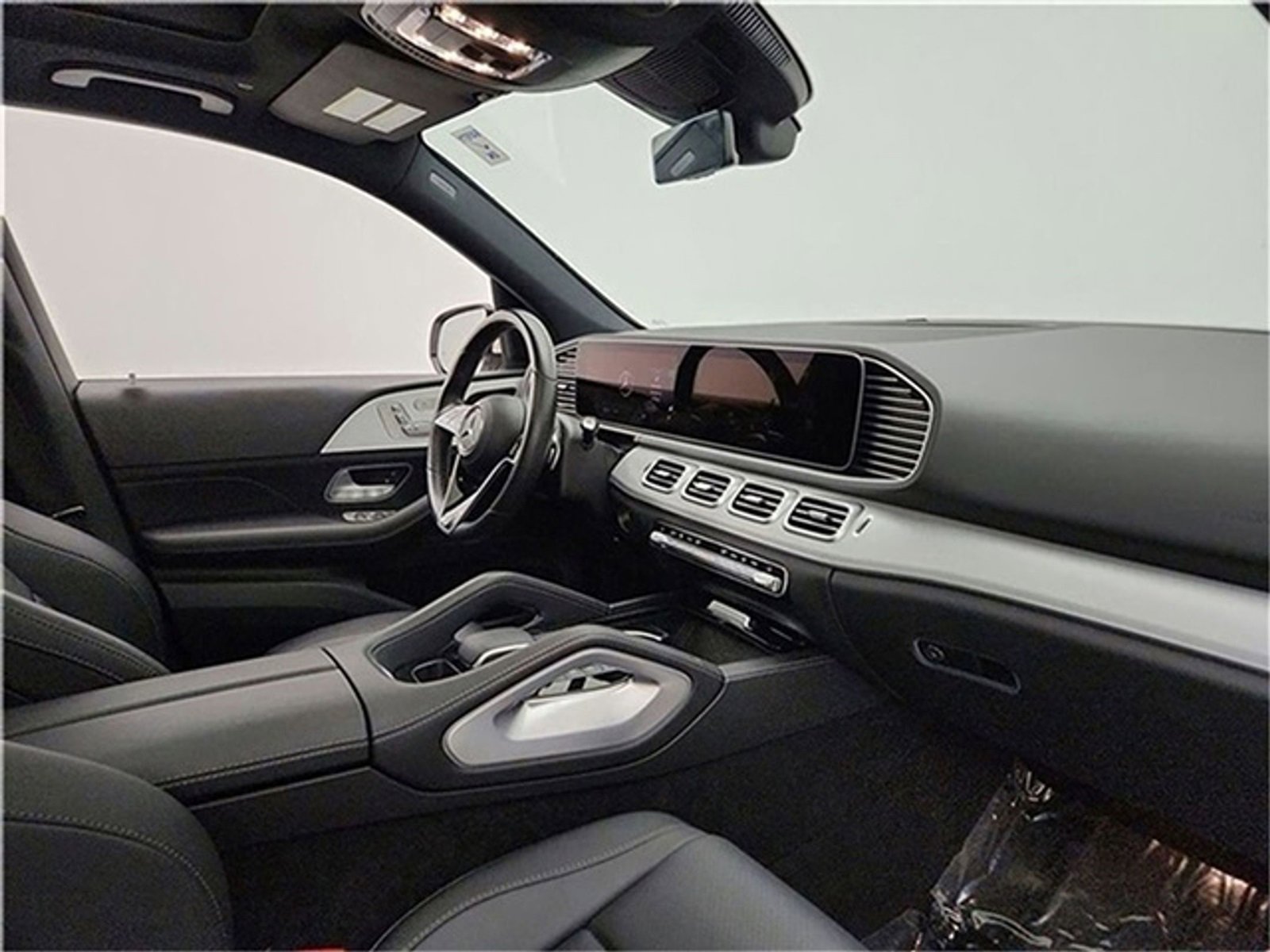 Used 2024 Mercedes-Benz GLE 350 4MATIC image 29