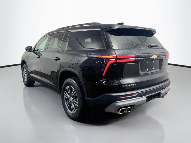 Used 2025 Chevrolet Traverse LT FWD image 7