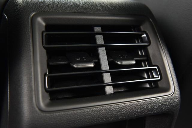 New 2026 Volkswagen Tiguan SE image 23