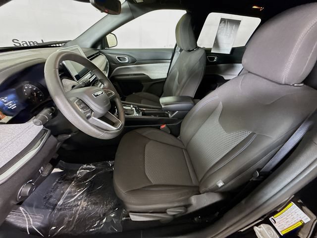Used 2025 Jeep Compass Sport AWD/4WD image 19