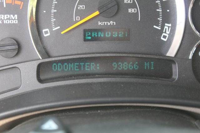 Used 2004 Chevrolet Silverado 2500 LT AWD/4WD image 33